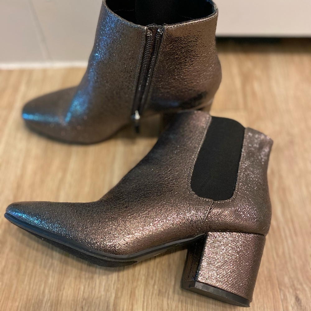 Metallic pewter chelsea boots